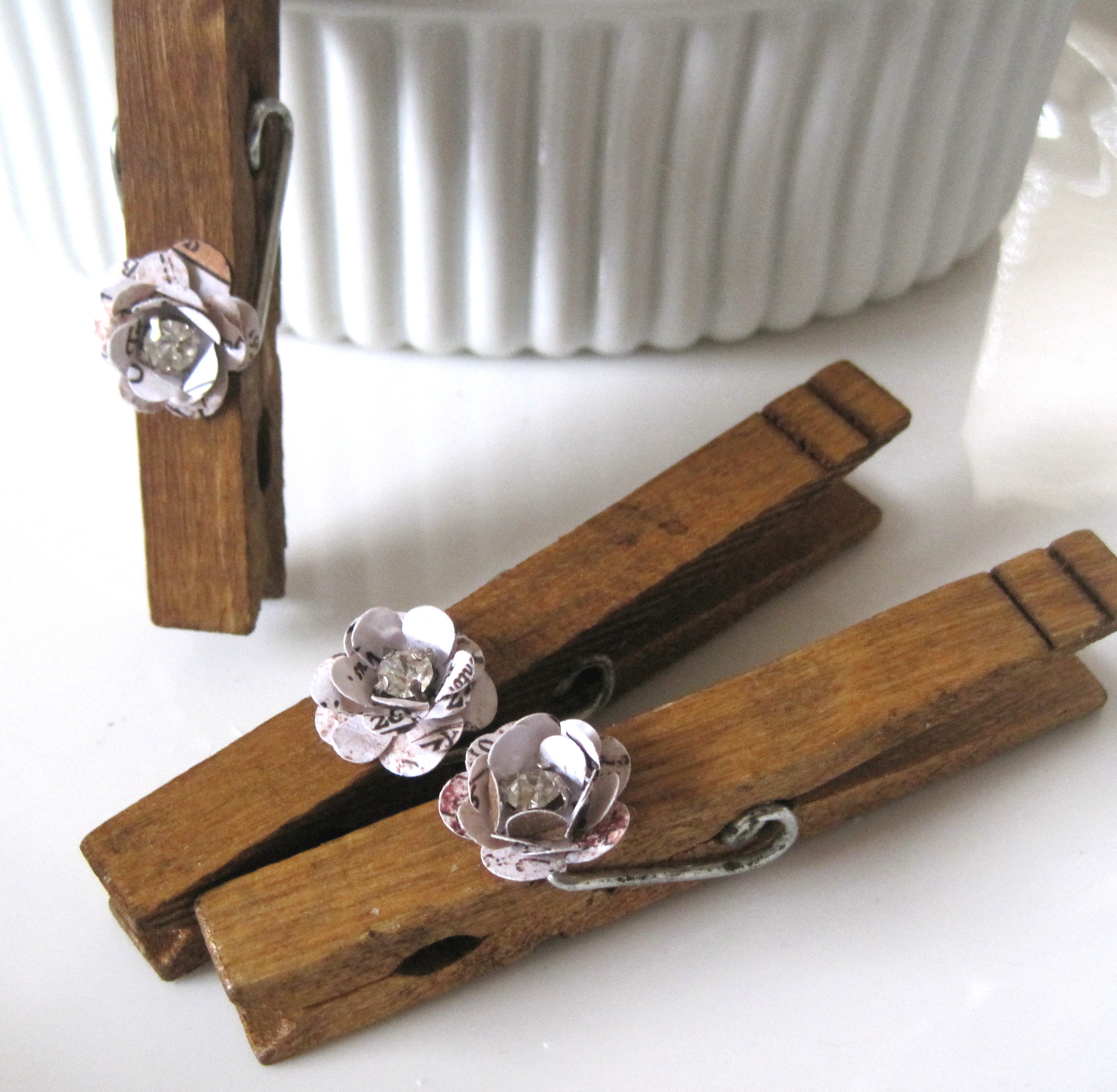 6 Rustic Clothespins & Box Set on Luulla
